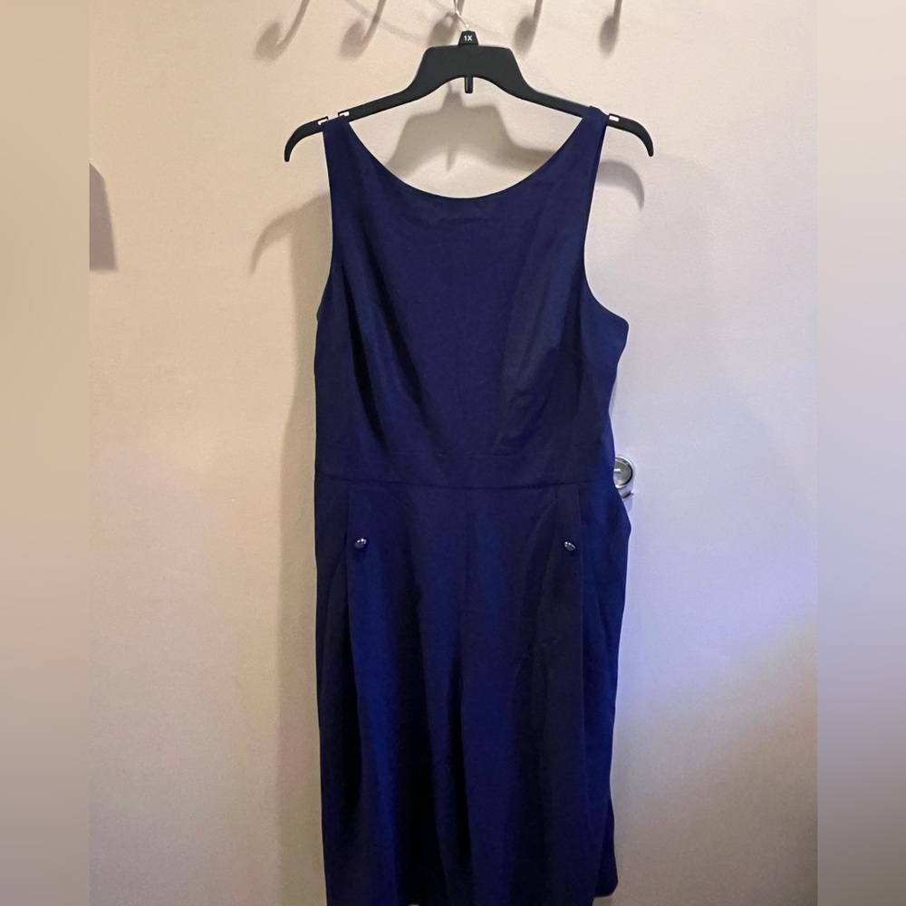 Size 18 Vince Camuto strappy navy jumper.  Cute alone or with shirt under.